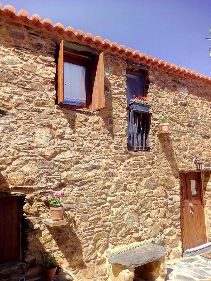 Refugio Do Raposo/Casa Deneb Villa Montes da Senhora Exterior photo